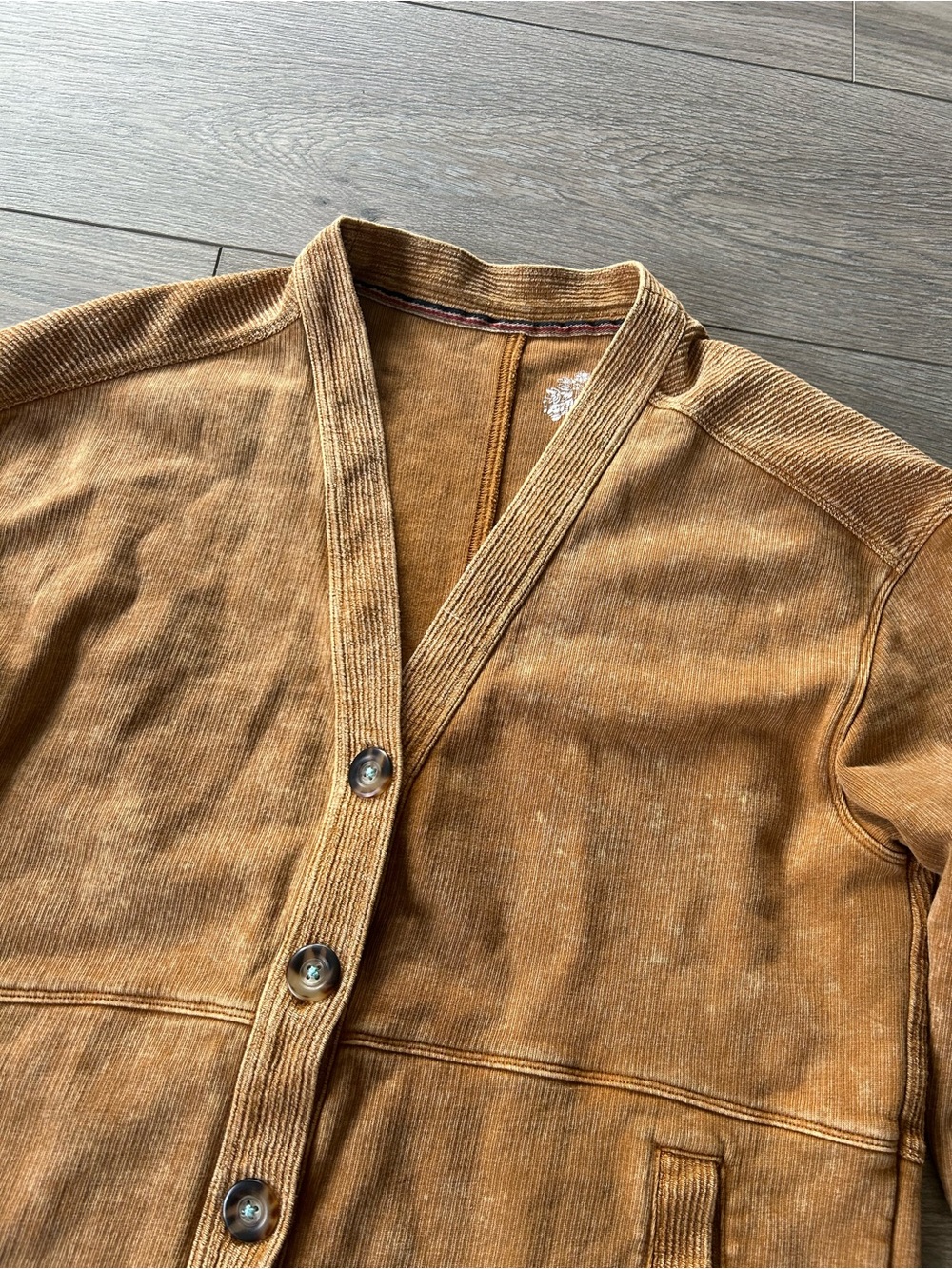 Anthropologie Pilcro Seamed Button Front V-Neck Cardigan Sweater Size Medium - Picture 3 of 15